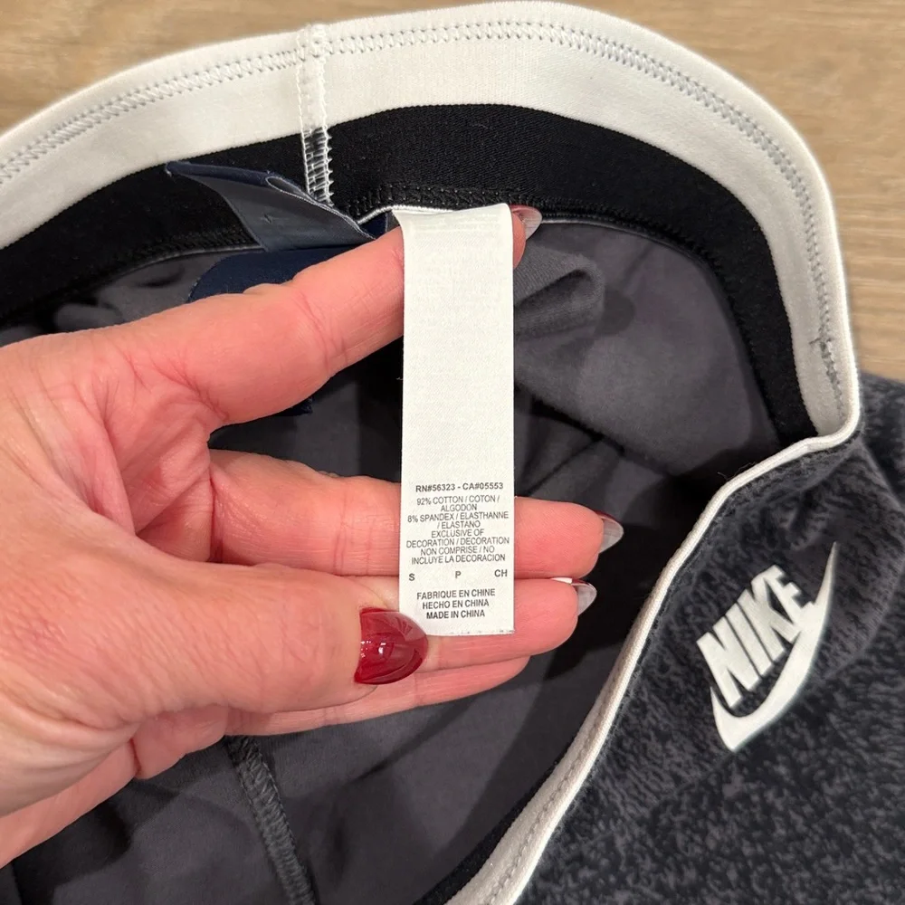 NIKE Gray Abstract Pattern Mid Rise Cotton Active Lounge Gym Legging Size Small‎